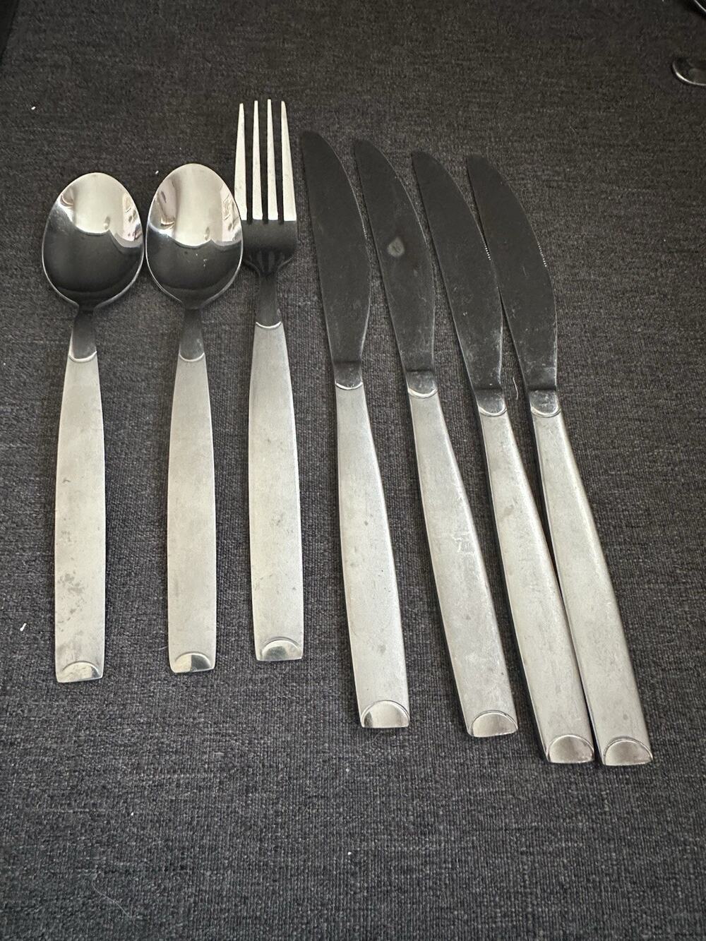 Cambridge Stainless Flatware 7 Piece Set Modern Pattern 4 Knives 2 Spoons 1 Fork